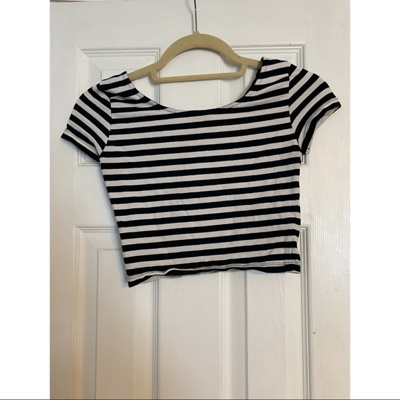 Fun Black and White Striped Cropped T | Size XS - Picture 2 of 2
